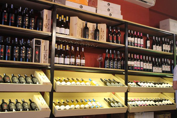 VỀ CHÚNG TÔI – VANG CHUẨN